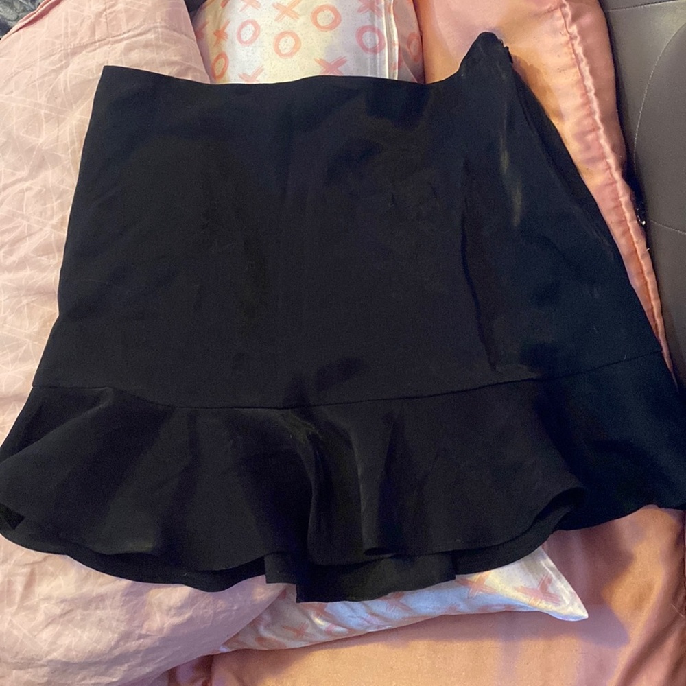 Short skirt with cute ruffles at the bottom